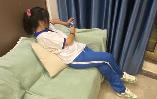 用夹子音边操边叫干爹剧情 封面