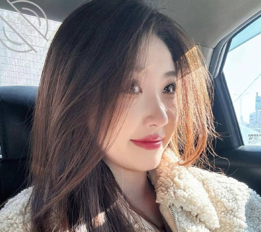 新姐姐是反差婊剧情 封面