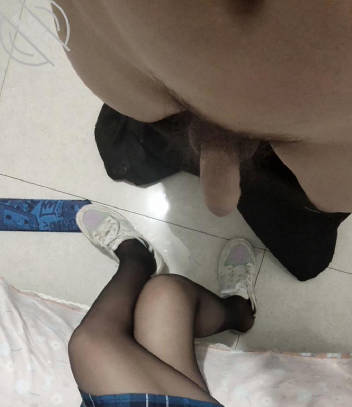 久旱逢甘霖第二次操女儿闺蜜剧情 封面