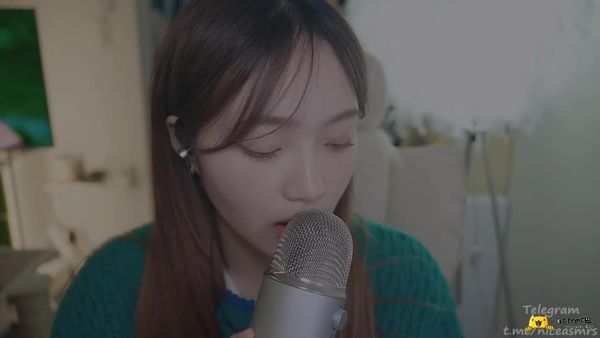 Nareun最新ASMR 舔麦