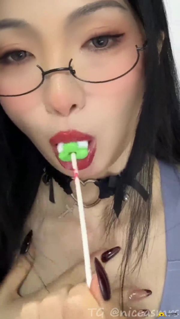 晚安yoyo最新ASMR福利 口水吃糖