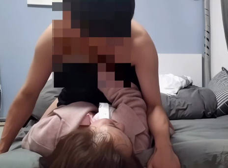 强推还假装处女剧情 封面