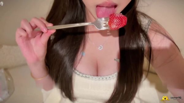 一盒土豆酱 奶油草莓