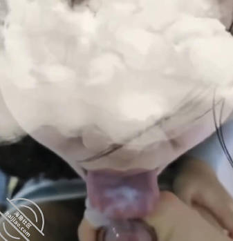 我和我哥来嫂子老家先射丝袜再射嫂子嘴里 封面