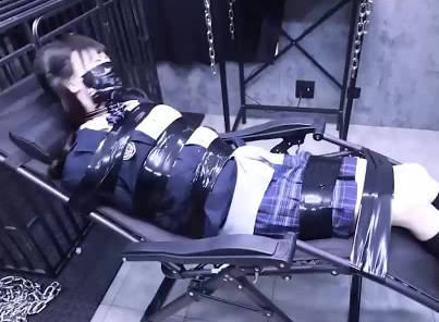 柠檬美少女全身束缚窒息训练 封面