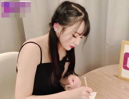 毕业生为了满分论文黑丝勾引教授-糖糖 封面