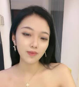 极品小姐姐诱惑裸体 封面