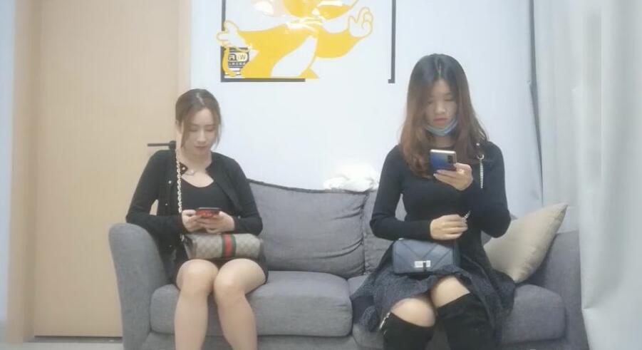 小陈头星选11-3妹子二选一嘴巴都快被操烂了 封面