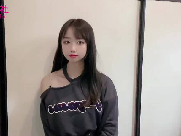 撒娇女友见面就是操-小桃 封面