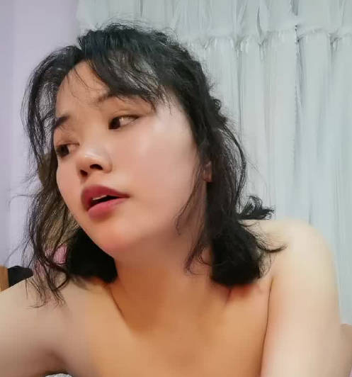 大奶少妇和老公玩直播 封面