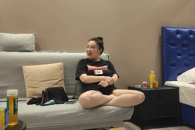 专找老阿姨11-29精练的出租婆 封面