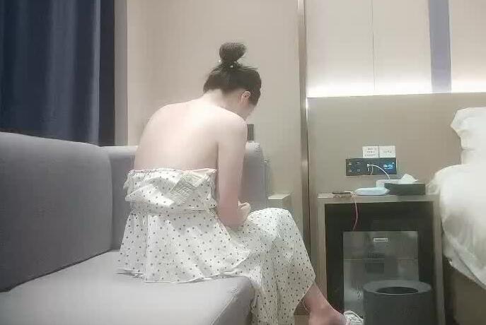 跨省和极品白嫩人妻约炮 封面