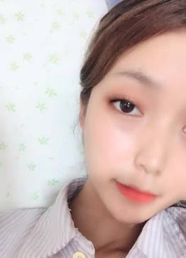 清纯美少女脱衣秀 封面海报