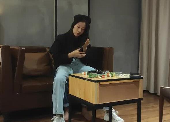 专找老阿姨10-14耐不住寂寞的少妇 封面