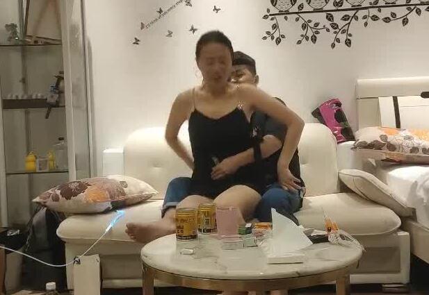 专找老阿姨10-04熟女被操上瘾天天来 封面海报