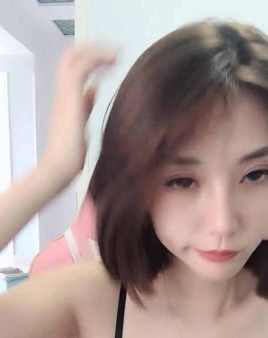 美体小姐姐摆姿弄骚 封面海报