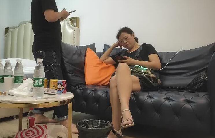 专找老阿姨10-03老熟女想被操还装纯 封面