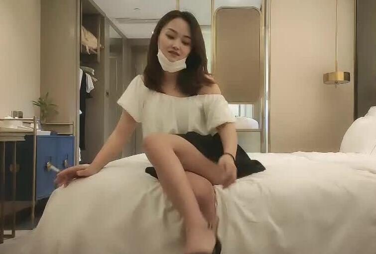 小马寻花09-04短裙少妇 封面