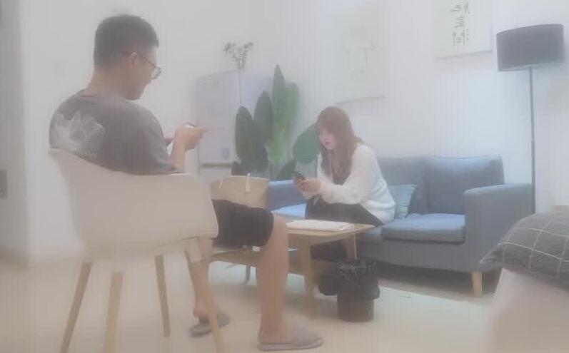小伙微信约了个离异少妇啪啪 封面海报
