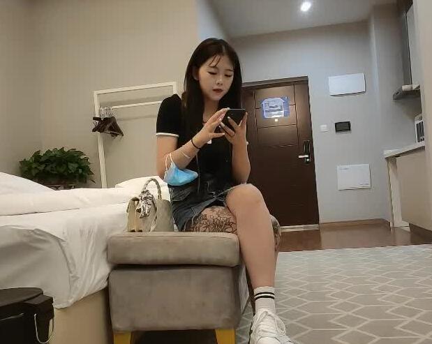 鸭哥出品08-26美腿女孩 封面