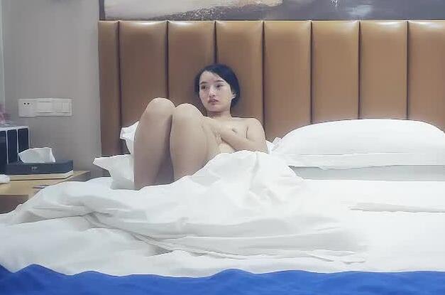 阿呆探花08-29标致的小姐 封面