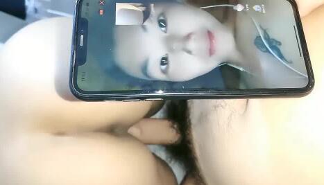 小伙边操逼边视频撩妹 封面