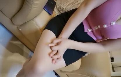 KTV妈妈桑被单身男强奸 封面海报