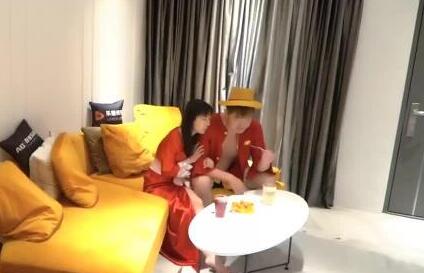 乐播传媒LB014女帝与路飞的午餐大战 封面