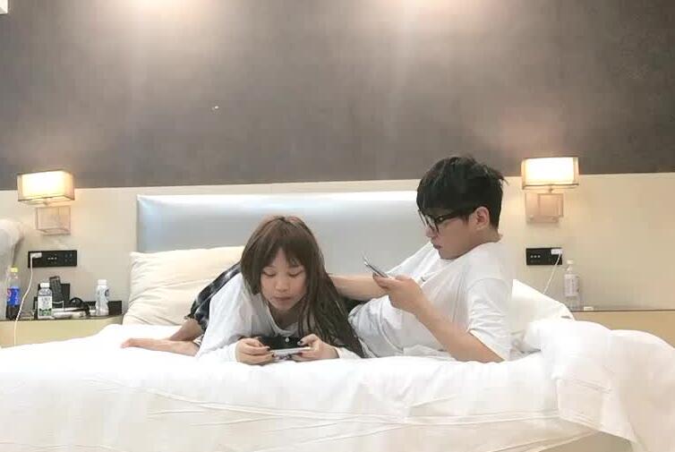 91约妹达人05-07玩游戏带妹带上床 封面