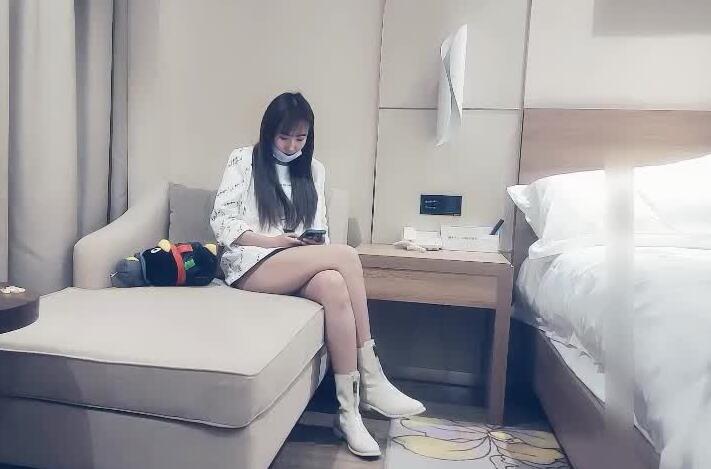 赵总探花04-18颜射超模 封面