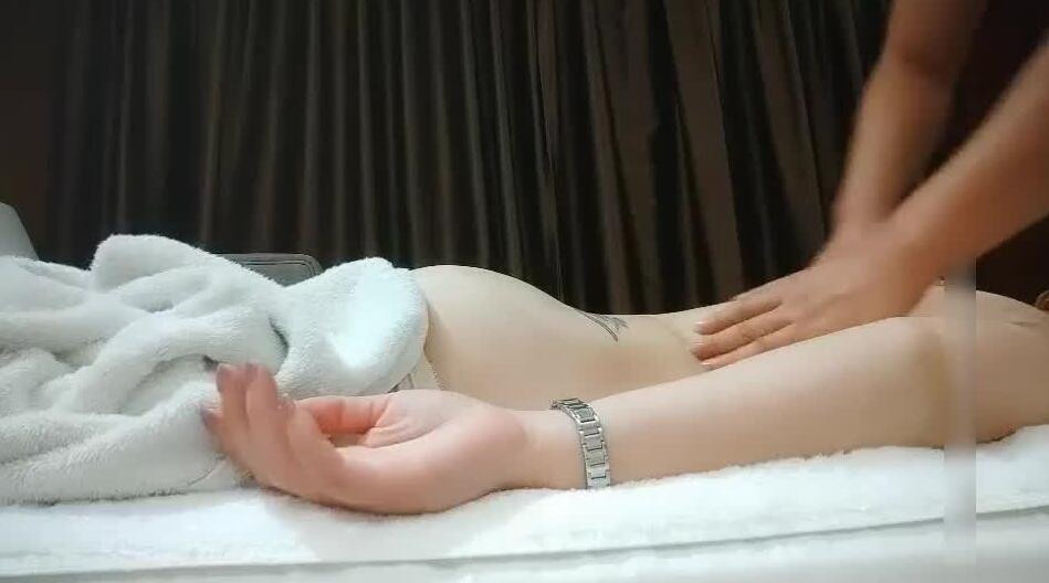 女士私密推油04-07多水贵妇 封面
