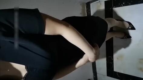 勾搭房东太太 封面