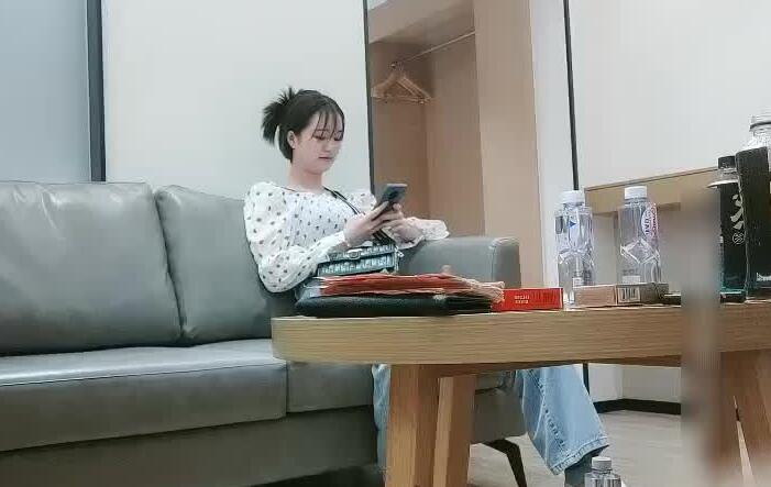 91沈先生04-13五官精致小网红 封面