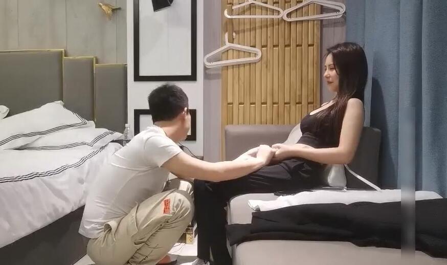 小祁探花02-23靓丽美模 封面