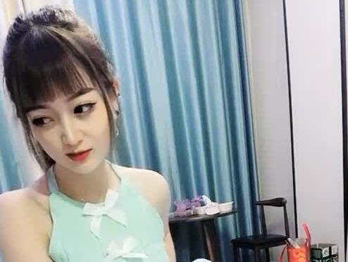 小姐姐19岁03-28被男朋友的大屌插 封面