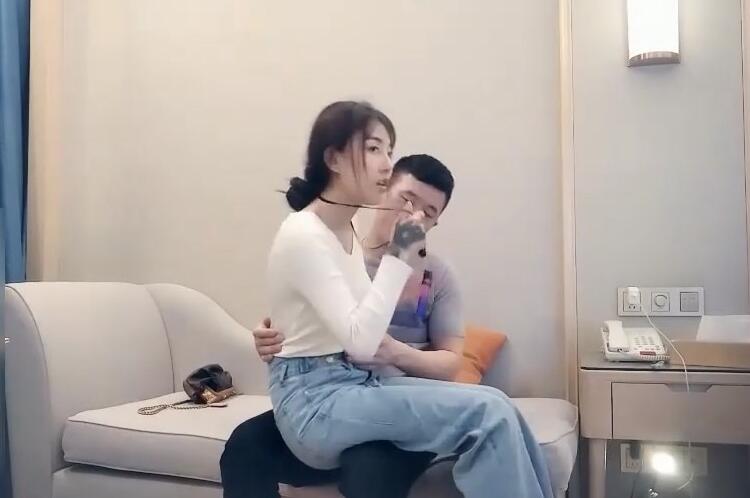 七天高端外围12-20靓丽美模 封面