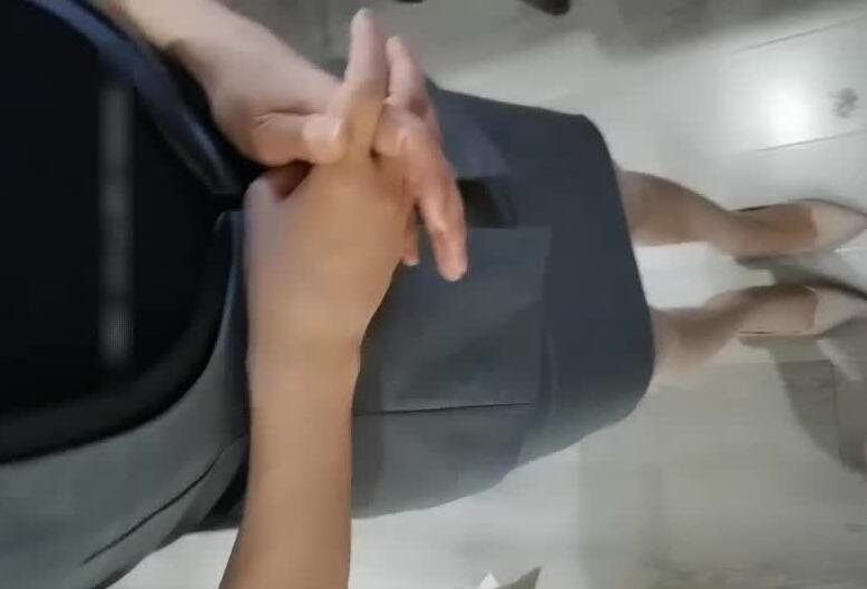 勾搭女经理 封面海报