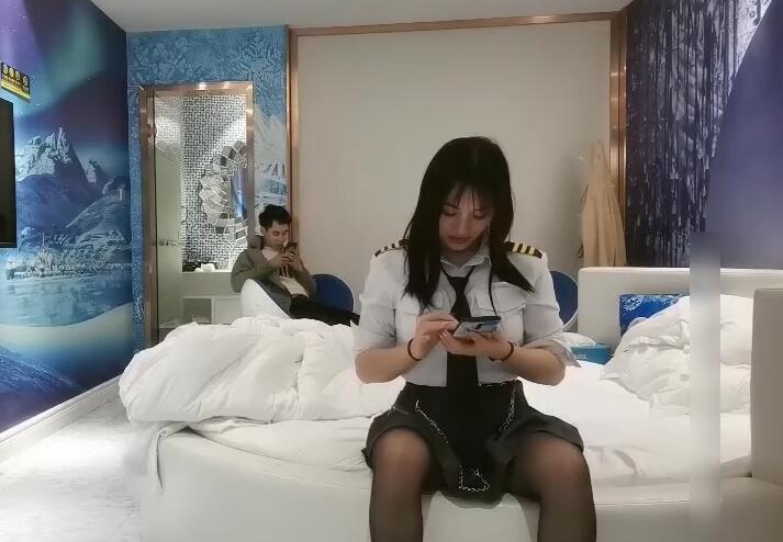 文轩探花12-25操完装嫩大妈不给路费 封面