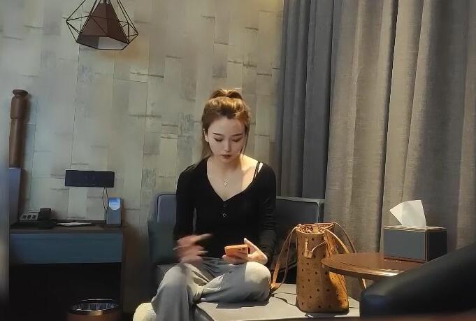 步宾探花03-05小姐姐说老宾得性病不让操了 封面