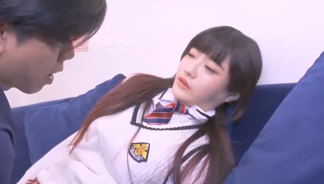 催眠系列上泼辣婊妹乖巧操控自如 封面