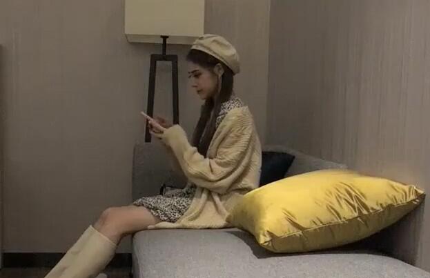 一屌极品寻欢少见的极品外围妹子 封面