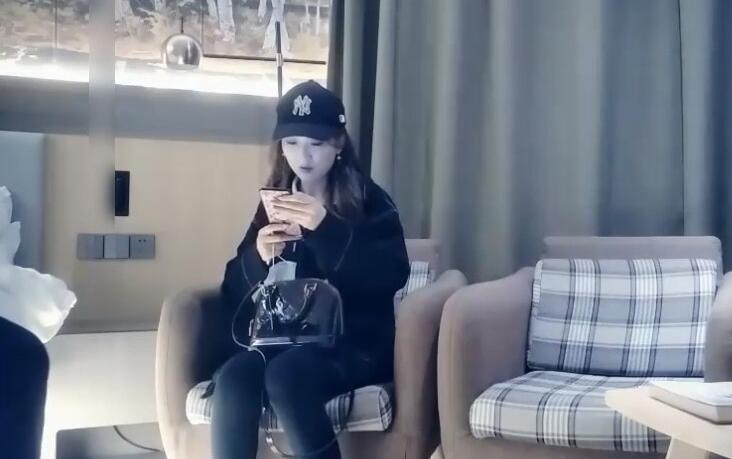 七天高端外围12-5长腿美模 封面海报