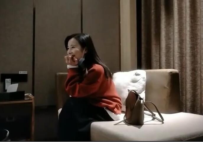 七天高端外围10-29刚拔完火罐的小姐姐 封面