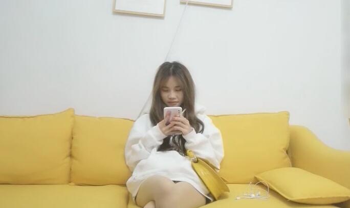小陈头星选10-18大嘴巴妹子被操得很不爽的样子 封面