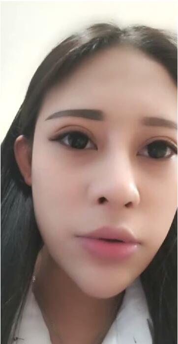 内裤再美只能装逼与小哥激情做爱直播 封面