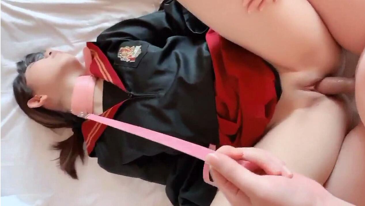 喜欢穿各种制服被操的妹子 封面