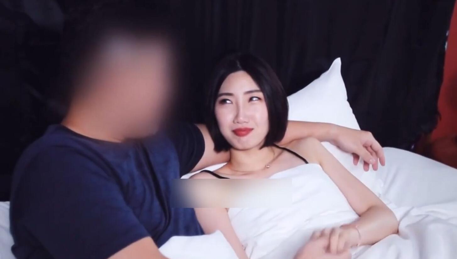新婚之夜甜蜜入穴 封面
