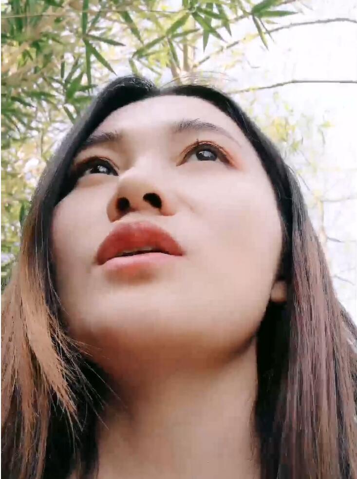 戏精刘婷之公园勾引单身男 封面