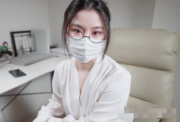 為了讓學生考出好成績而幫學生足交的老師-Nana 封面