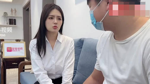 娇嫩售楼部小姐姐为达业绩无奈献身客户 封面